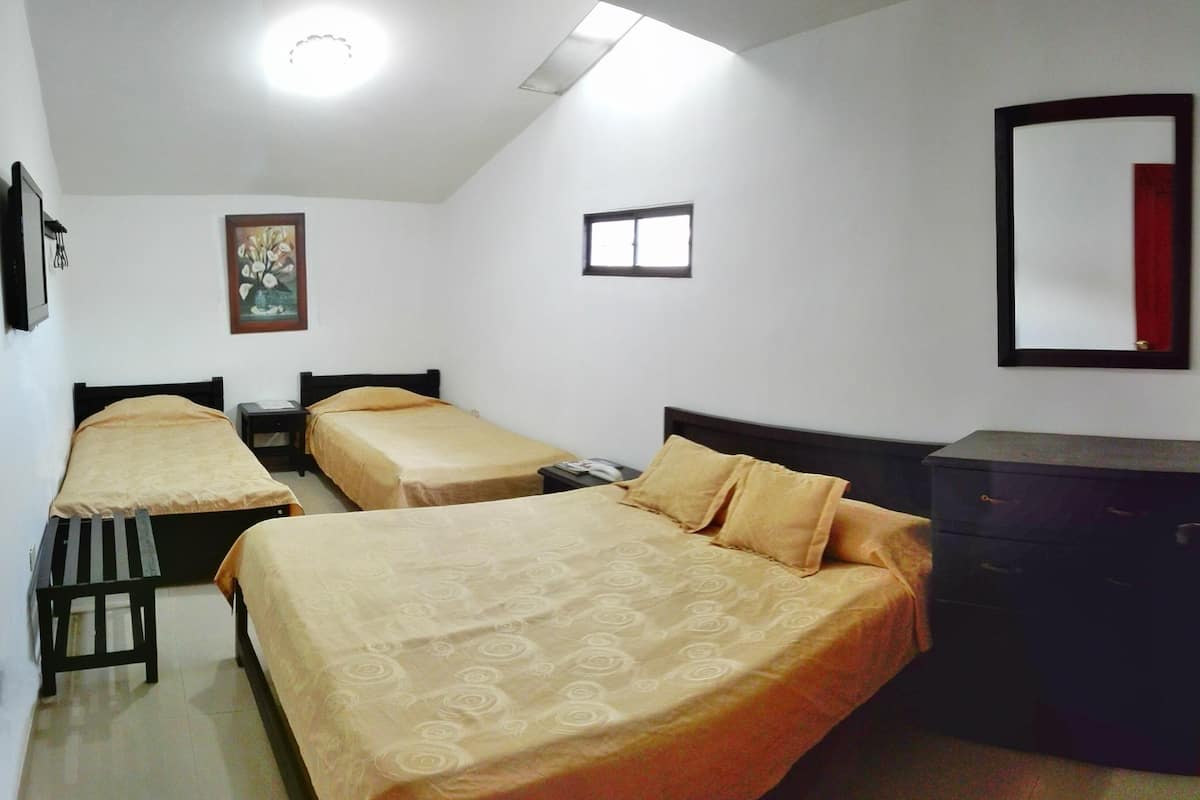 WiFi (free), bed sheets