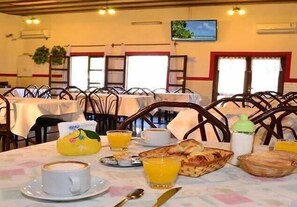 Dining - Hotel Misoroj (Salta)