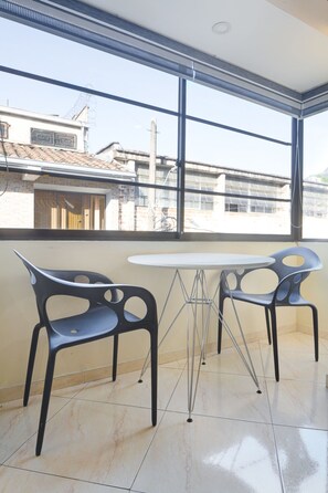 Living area - Brown Stone Apartments (Medellín)
