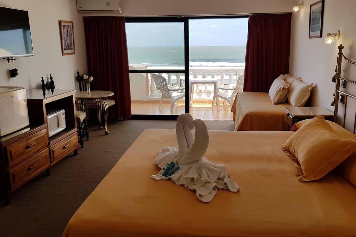 Habitación de lujo (Frente al mar) | Caja de seguridad en la habitación, cortinas blackout y wifi gratis