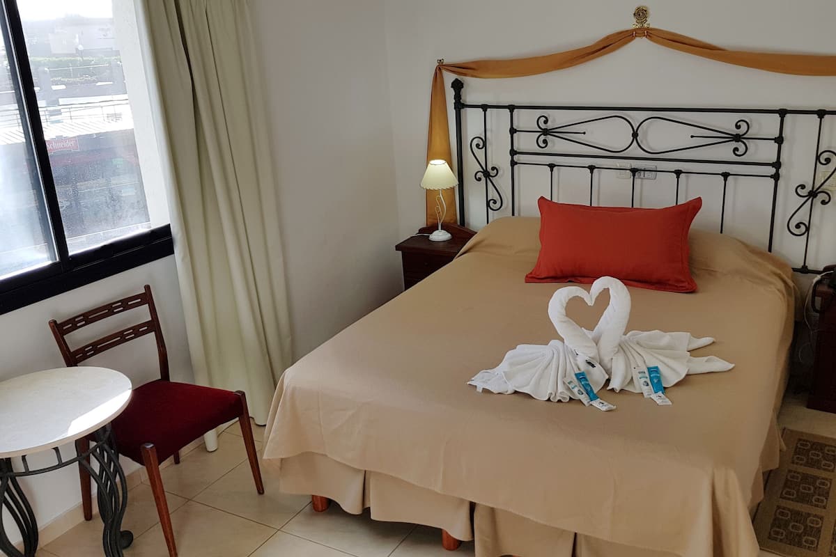 Chambre Double Standard (Lateral al mar) | Coffres-forts dans les chambres, rideaux occultants, Wi-Fi gratuit