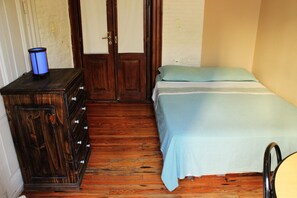 Iron/ironing board, free WiFi