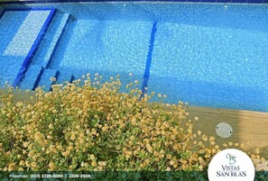 2 albercas al aire libre 
