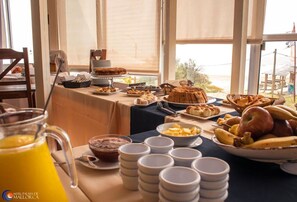 Desayuno continental gratuito