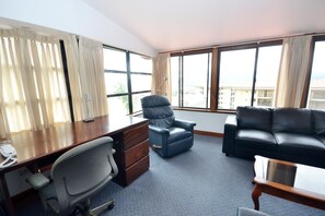 Living room - Casa Reflejos Apartamento 2 (Escazu)