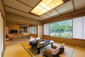 Premium-huone, tupakointi kielletty (Mikazuki CLUB9 Seseragi) | Näkymä huoneesta