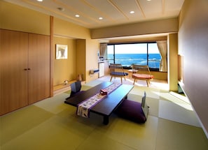 传统客房, 无烟房 (Japanese Style Room, YASHI) | 迷你吧、客房内保险箱、熨斗/熨板、免费 WiFi