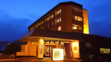 Front of property - evening/night