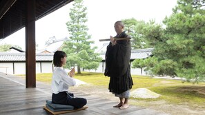 Property grounds - Hanazono Kaikan (Kyoto)