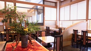 Dining - Hanazono Kaikan (Kyoto)