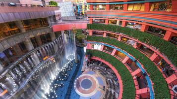 Shopping mall
