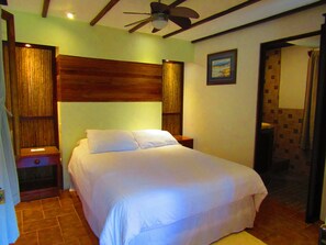Premium bedding, free WiFi, bed sheets - Agua Inn (Arenal)