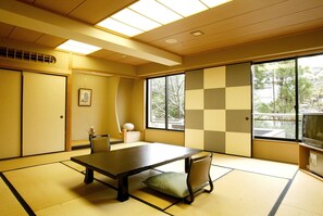 Huone (Japanese West wing)