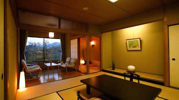 Huone, näköala puutarhaan (Japanese)