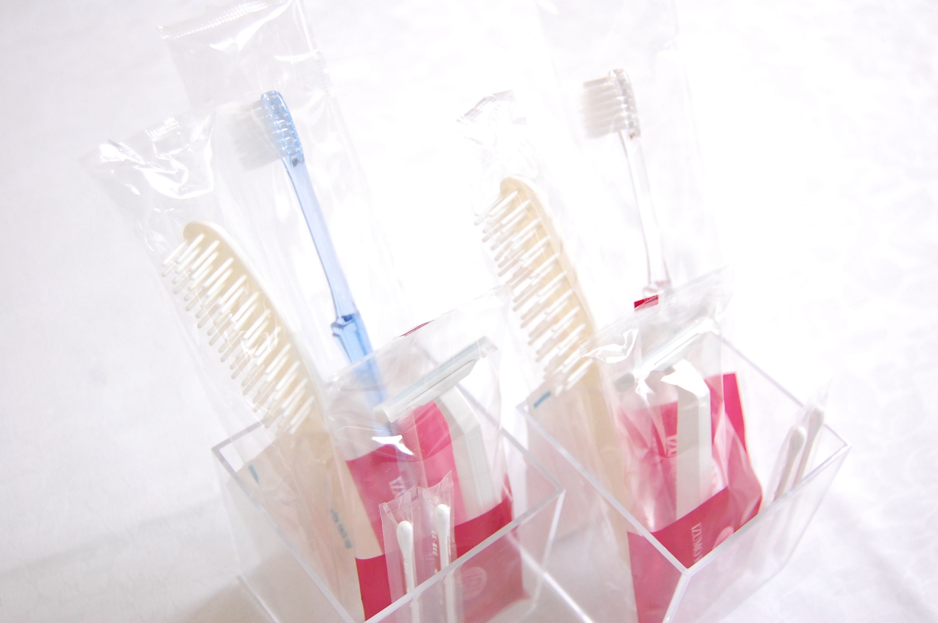 combined shower/bathtub, free toiletries, hair dryer, slippers