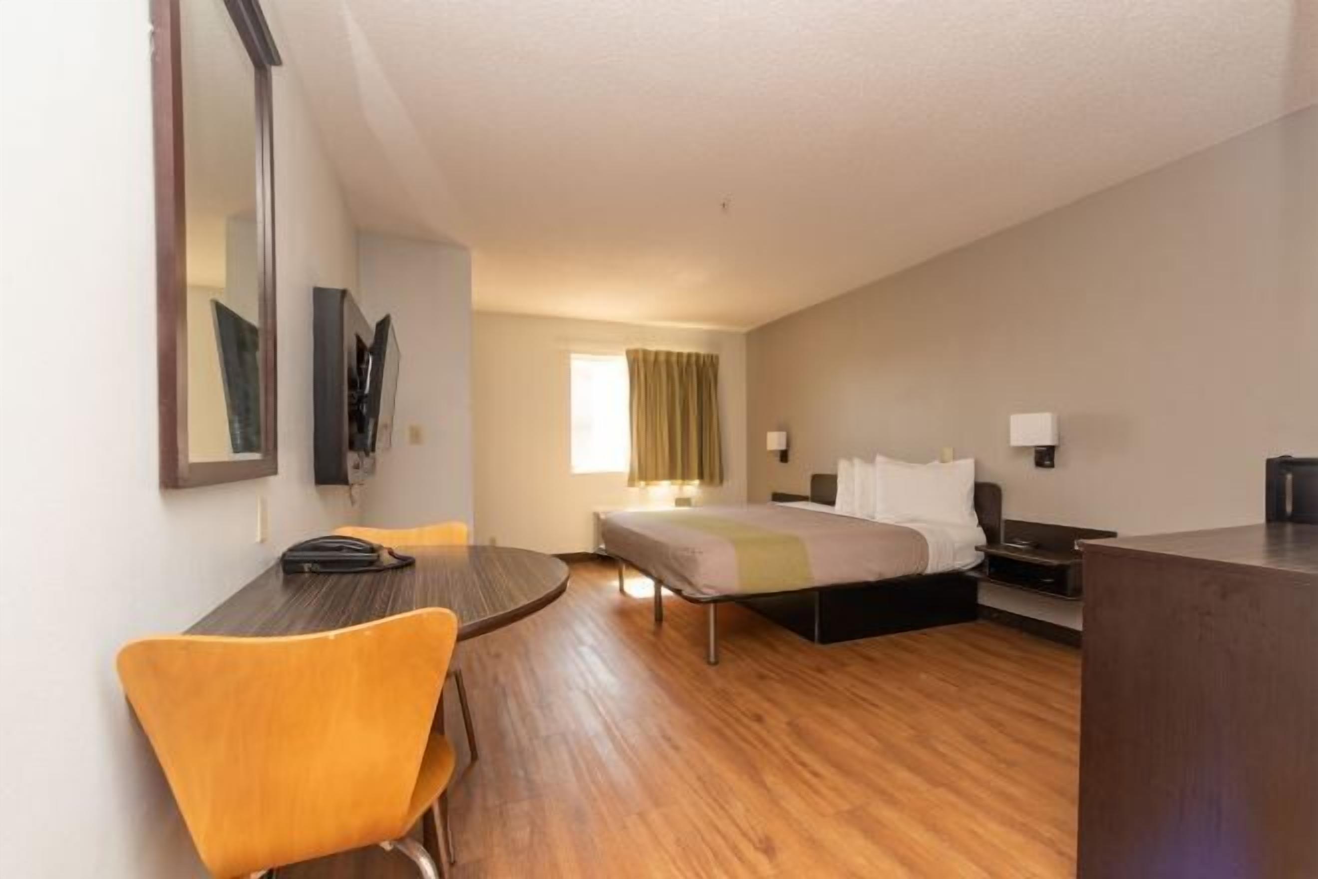 Skrivebord, wi-fi (inkludert), sengetøy og rullestolvennlig