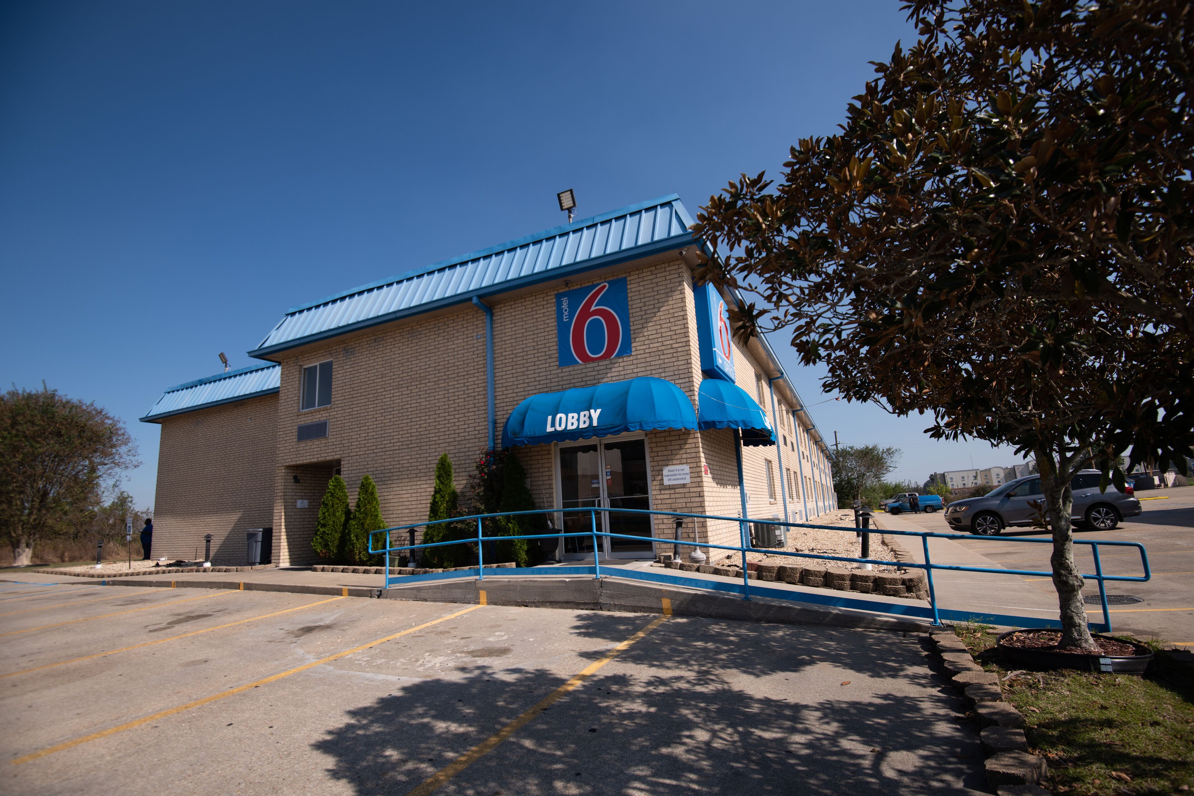 Vista frontal de la propiedad