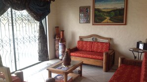 Living room - Noche Buena Bed & Breakfast (Taxco)
