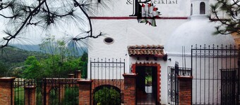 Noche Buena Bed & Breakfast