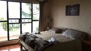 Room - Noche Buena Bed & Breakfast (Taxco)