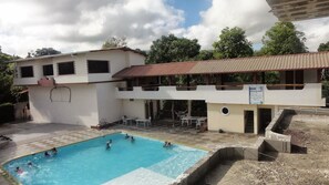 Outdoor pool - Hotel Quinta Margarita (Galapagos Islands)