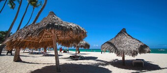 Corales Colonial Apartament With Private Beach