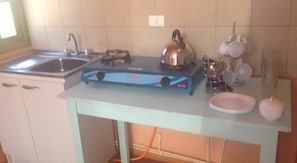 Cottage, 2 Bedrooms | Private kitchen