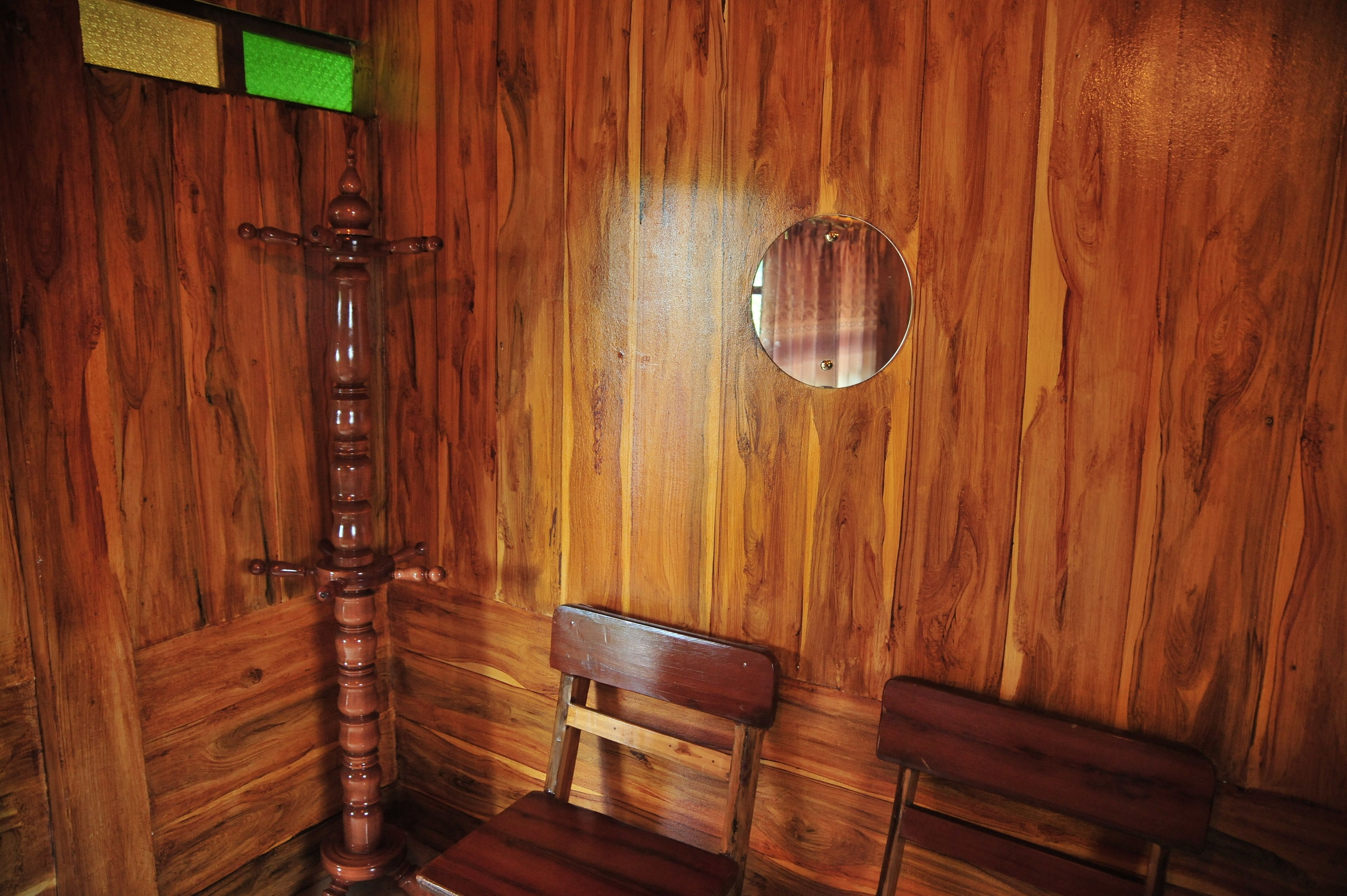 budget double room | minibar, individually decorated, desk, laptop workspace