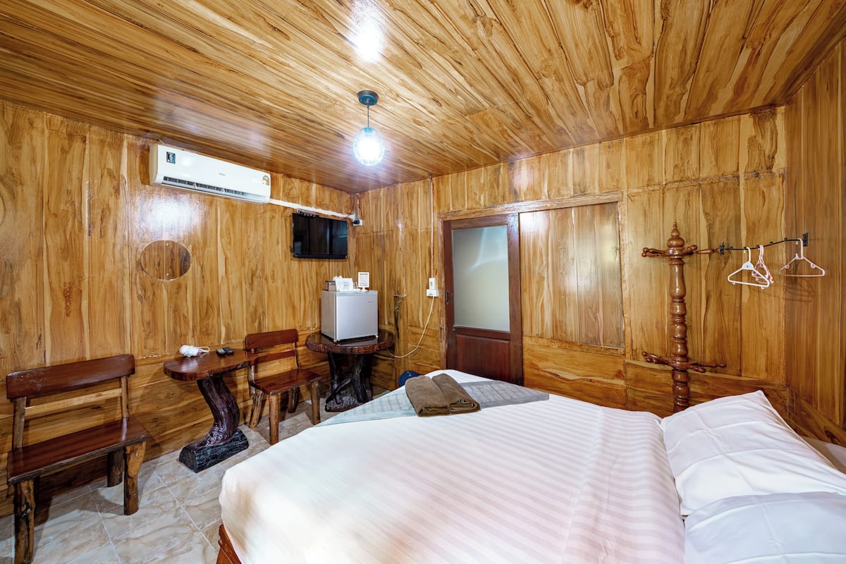 Budget Double Room | 迷你吧、办公桌、笔记本电脑工作区、免费 WiFi