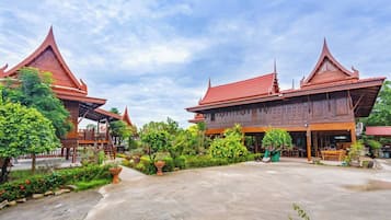 ด้านหน้าที่พัก