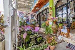 Porch - Bann One Love (Ayutthaya)