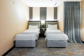 Deluxe Double Room, 1 Bedroom, City View | 10 bedrooms, Egyptian cotton sheets, premium bedding, in-room safe - Sama Inn Hotel (Riyadh)