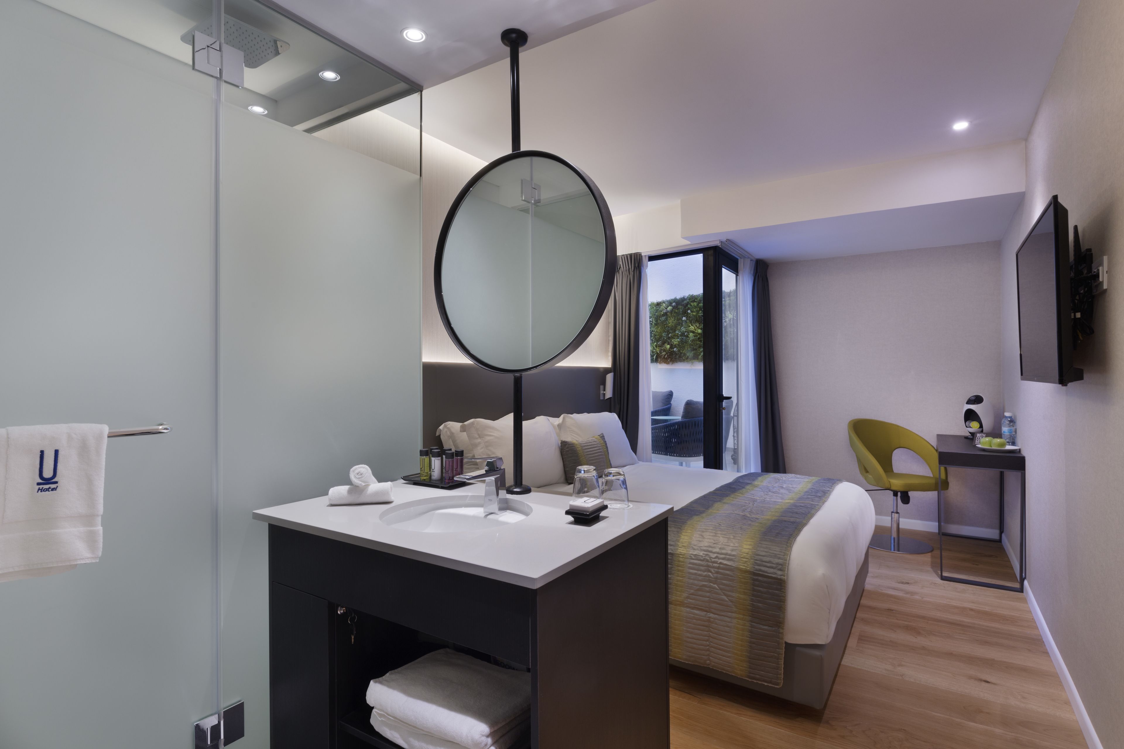 superior room (shared patio) | 1 bedroom, premium bedding, in-room safe, desk