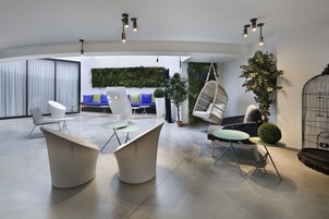 Sala de estar en el lobby