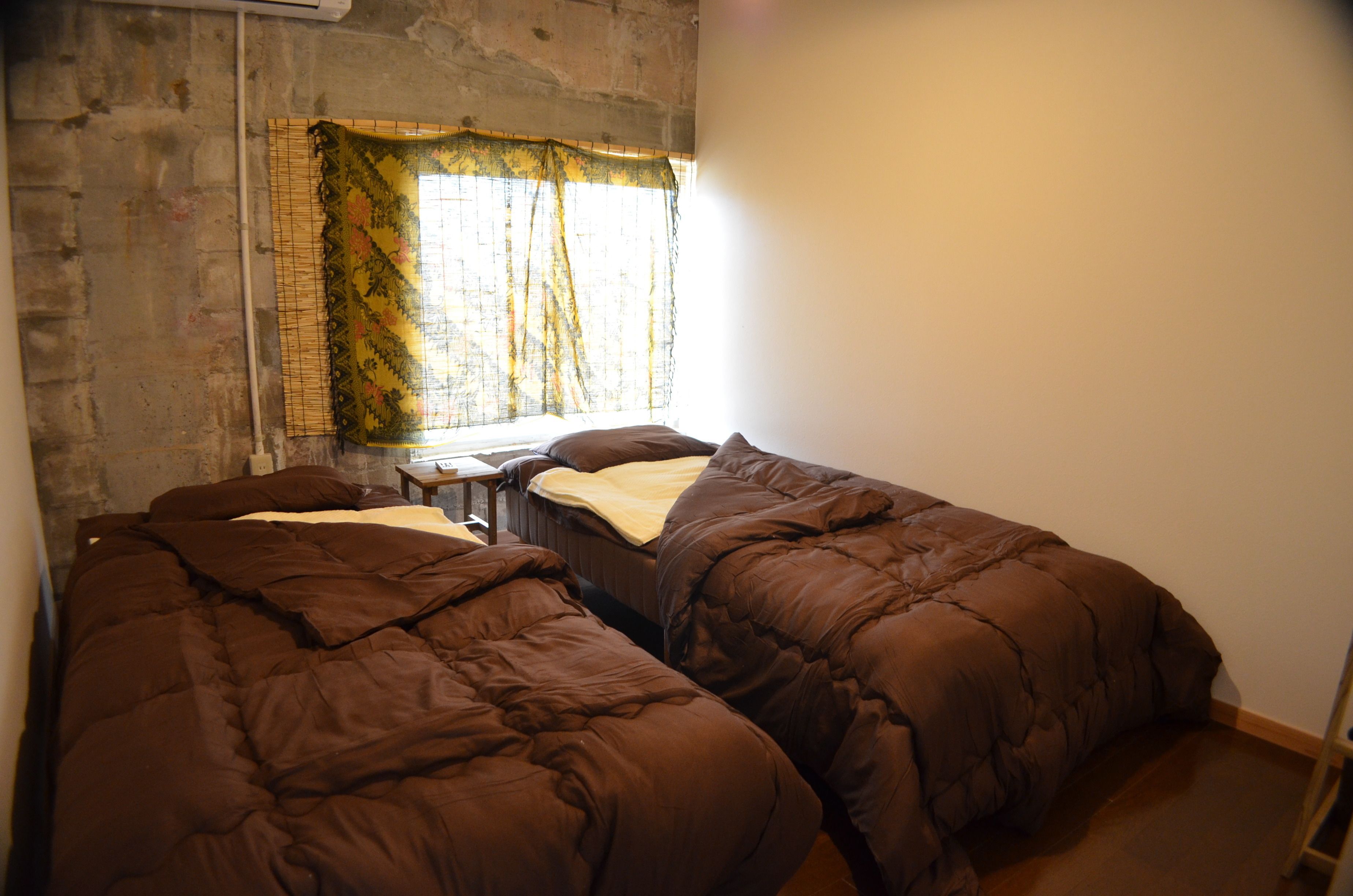 Western-Style Twin Snack Included | Free WiFi