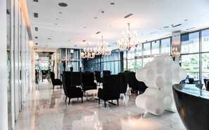 Bar (on property) - Siglo Suites @ The Azure Urban Resort Residences (Parañaque)