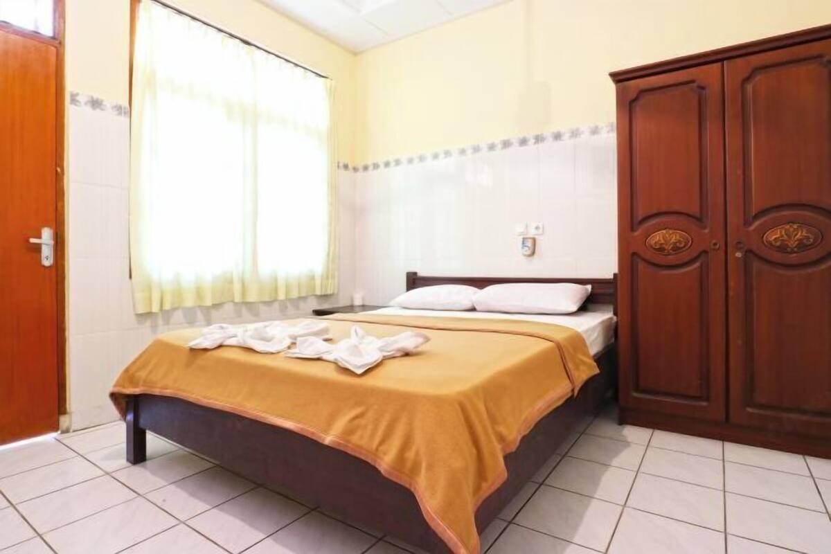 1 bedroom, in-room safe, free WiFi, bed sheets