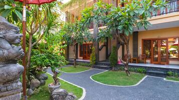 Kamar Superior (Pool Side) | Pemandangan taman
