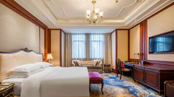 Premium bedding, minibar, in-room safe, desk