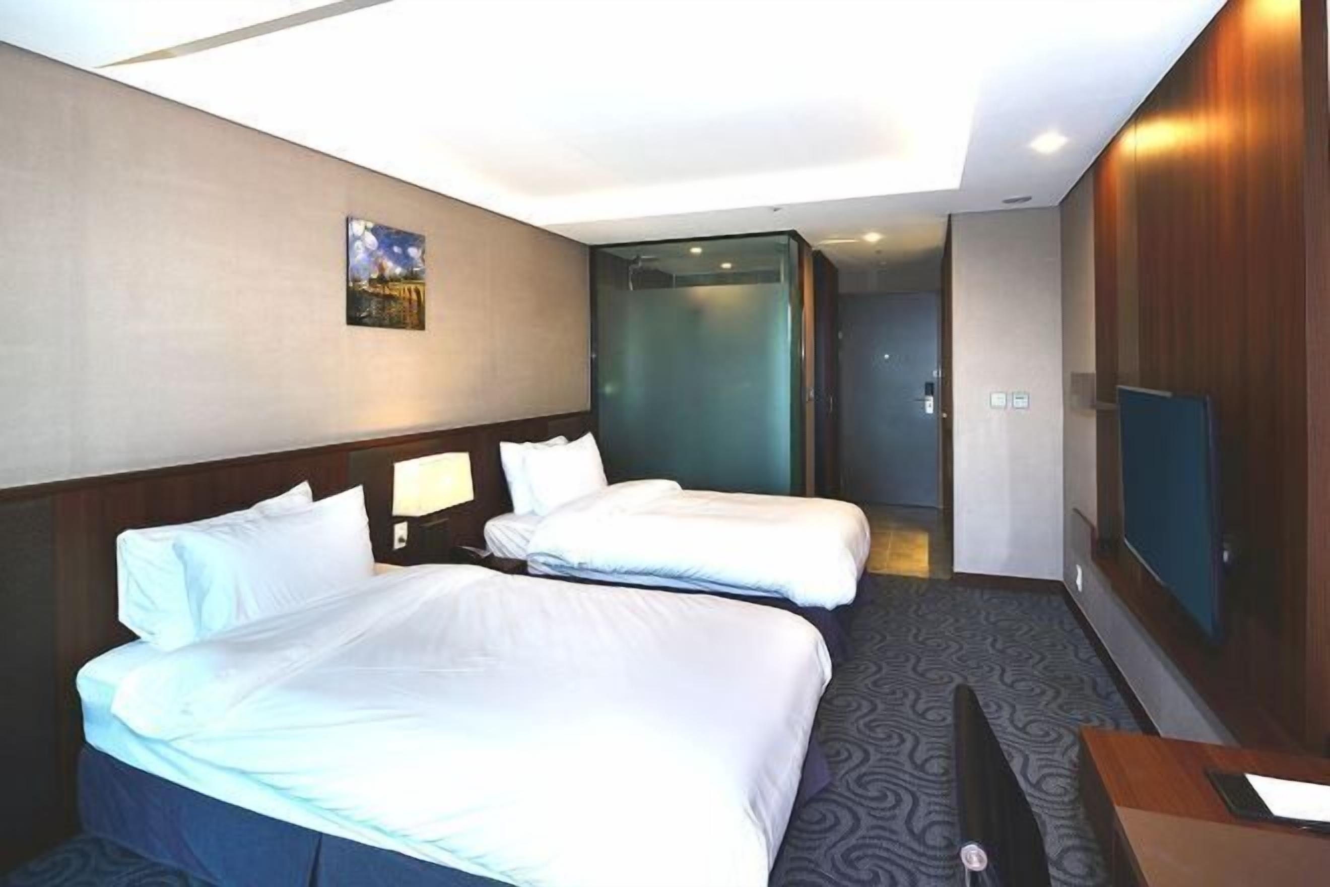 Desk, laptop workspace, blackout drapes, free WiFi