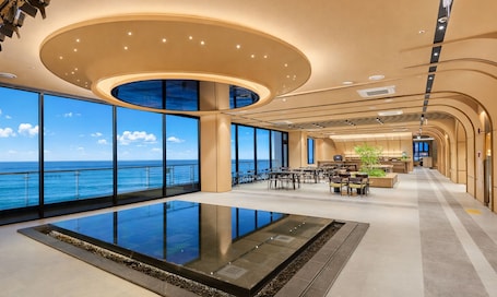 Café. Ramada Sokcho Hotel