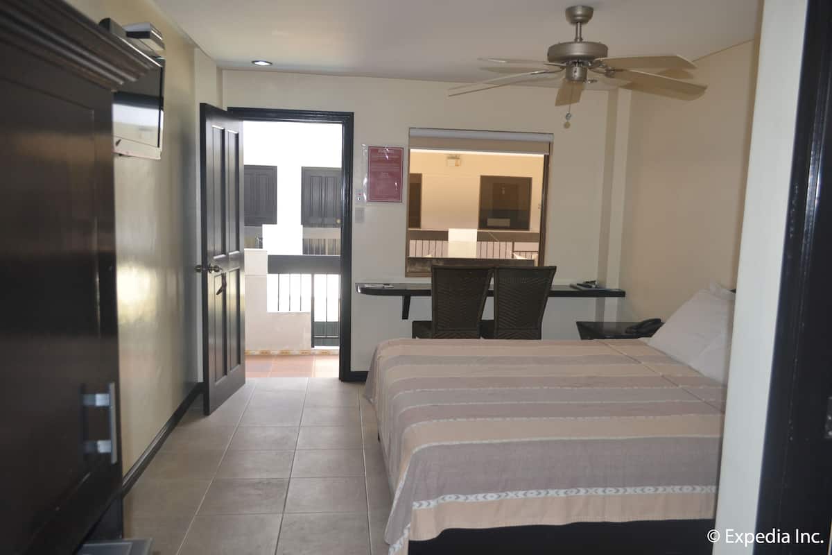 pool view 1st floor | 1 bedroom, minibar, in-room safe, desk