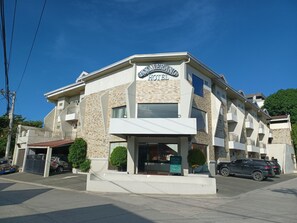 Exterior - Boomerang Hotel (Angeles City)