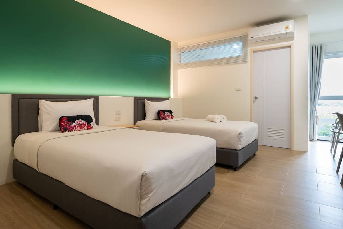 豪華客房, 2 張單人床 | 迷你吧、書桌、摺床/加床 (收費)、免費 Wi-Fi