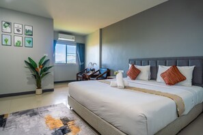 Standaard kamer | Een minibar, een bureau, extra bedden (toeslag), gratis wifi