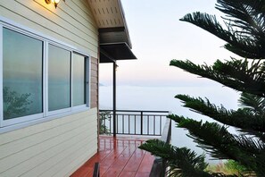 Villa Lune de Miel, vue montagne | Balcon