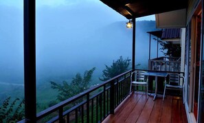 Villa Lune de Miel, vue montagne | Balcon