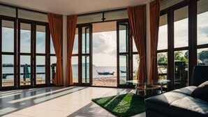 Honeymoon Suite | Living room - Adang Island Resort (Ko Adang)