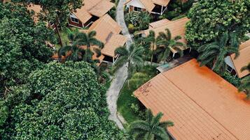 Classic Garden Bungalow | Terassi/patio