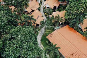 Classic Garden Bungalow | 露台/庭院